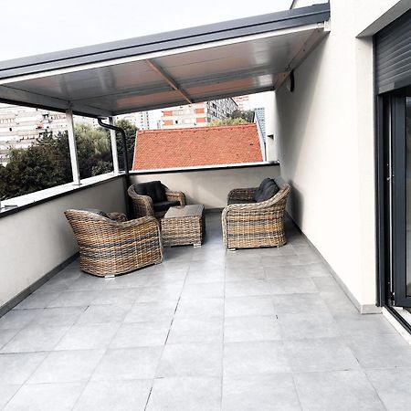 Апартаменты 4-Star Zagreb Penthouse Экстерьер фото